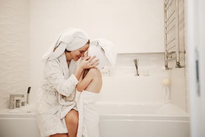 GAMAZA, Distribución y venta de artículos de ducha y baño.